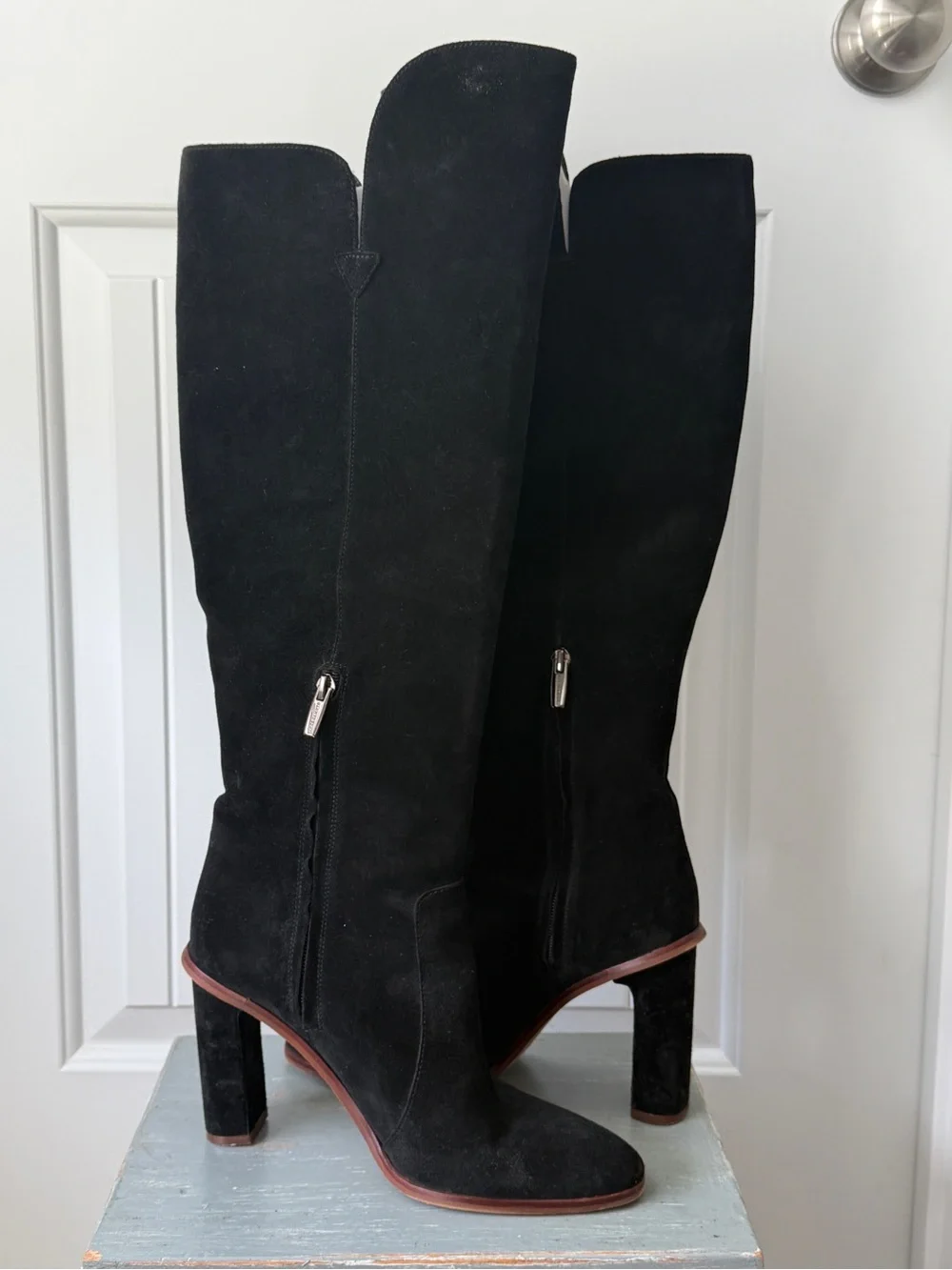Vince Camuto stylish knee